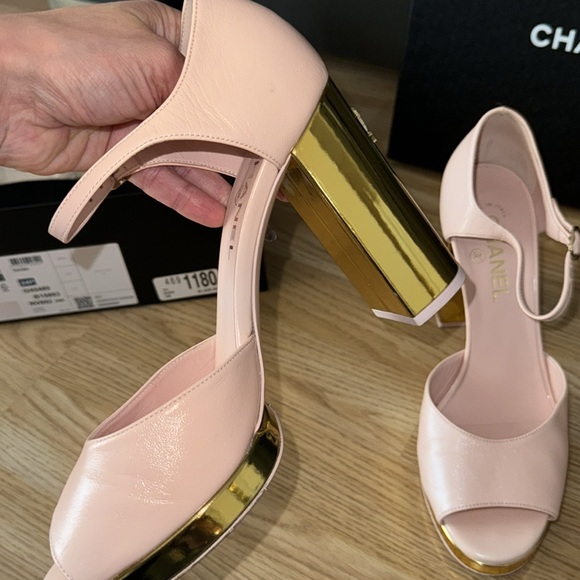 Chanel sandals authentic! - Picture 5 of 16